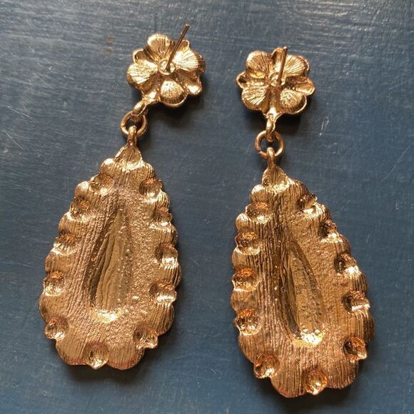 Tear Drop Black & Cream Drop Earrings - Picture 6 of 8